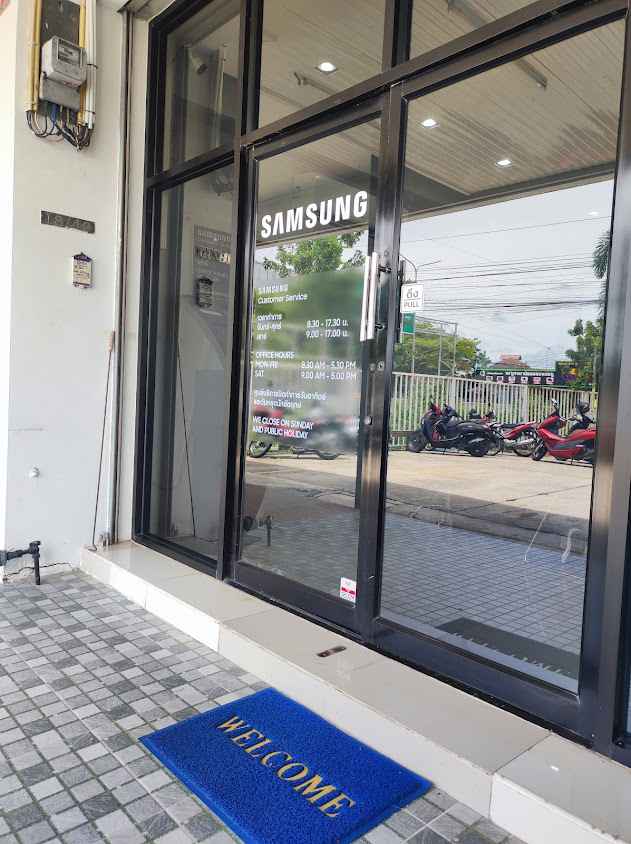 SAMSUNG Customer Service - 2