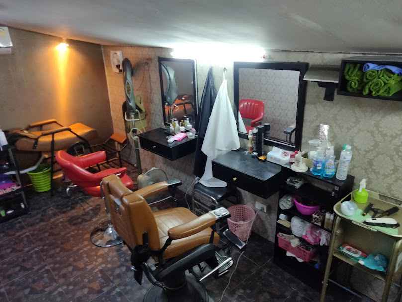 Sarun Hair Cut ตัดผมชายและหญิง เสริมสวยครบวงจร ดัดผม ทำสีผม หมักเคราติน สปาผม - 4