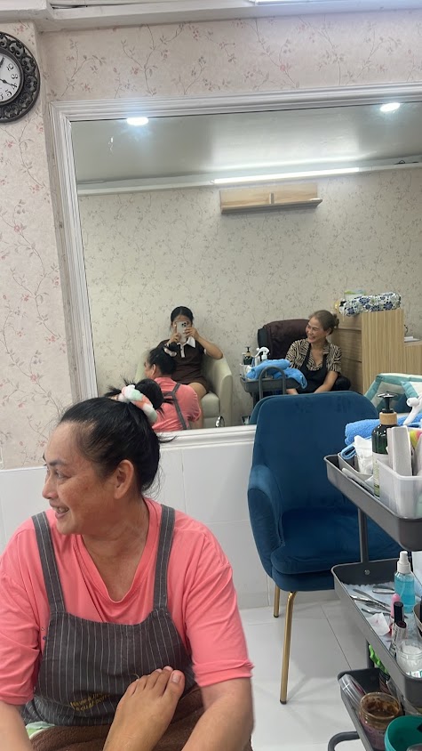 Sa​Vee​ ​Nail​ ​and​ Massage​ - 4