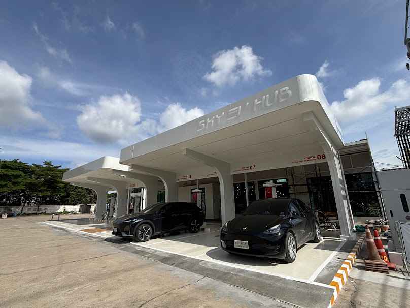 Sky EV hub สิงห์บุรี-คาเฟ่-สถานนีชาร์จรถไฟฟ้า720KW