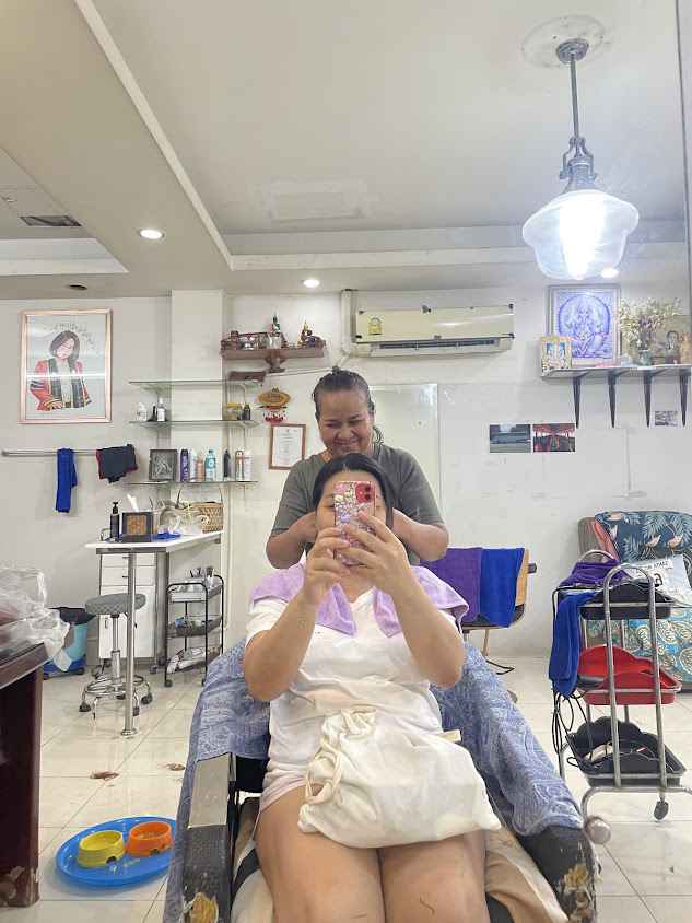 Somsak Salon Haircut and Beauty School - 4