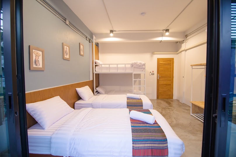SOOK cafe and hostel - 3