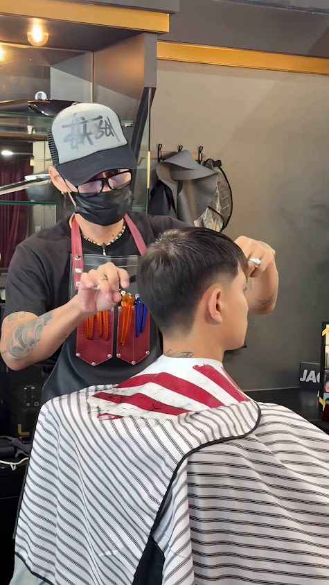 Stone Crow Barbershop - 3