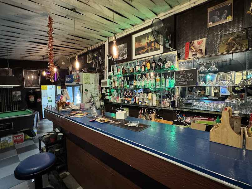 Swansong Bar - 1