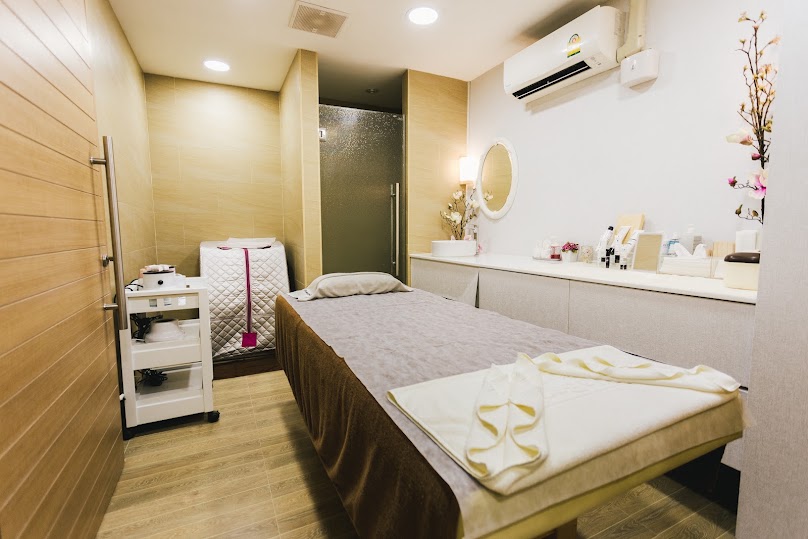 Take Care Salon of Beauty - Sukhumvit 19 - 2