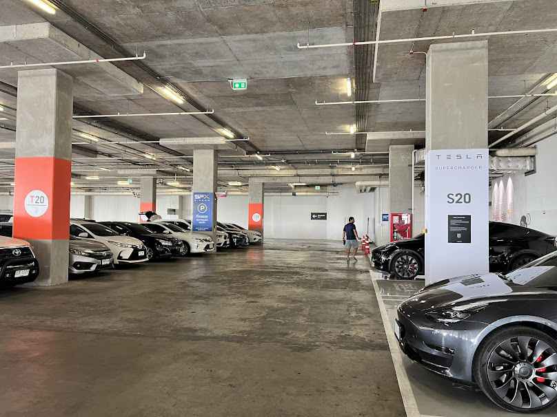 Tesla Destination Charger - 4