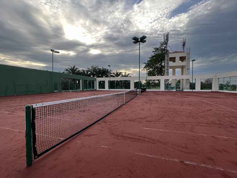 Thanacity badminton course - 3