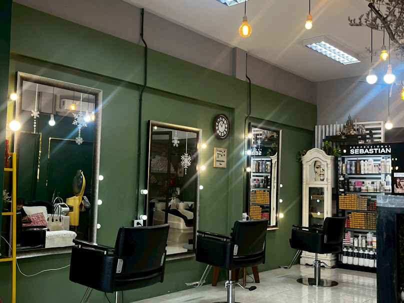 Thanida hair studio