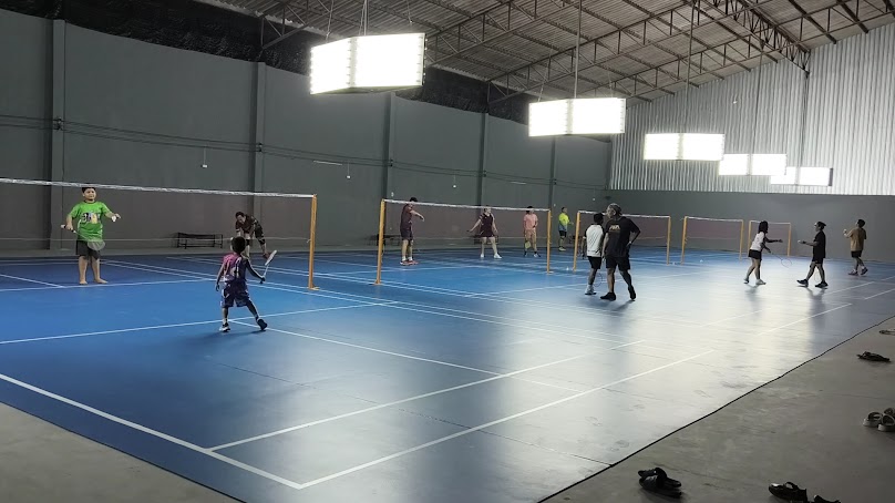 The 1(one) badminton - korat - 3
