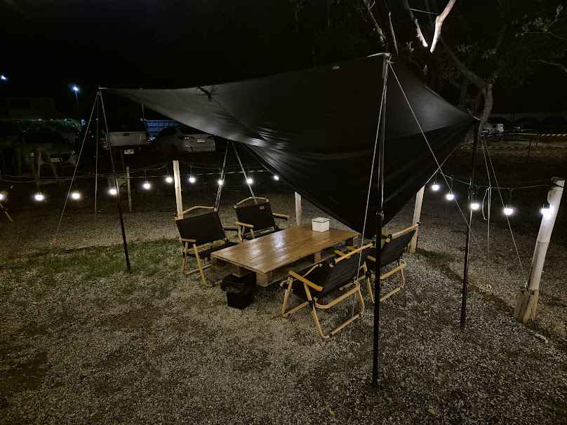 The Hills Camping Bar - 3