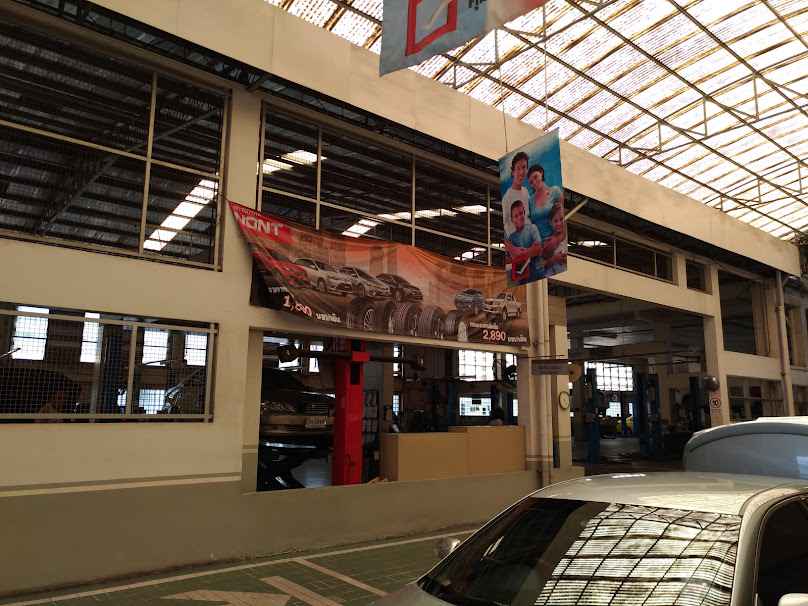 Toyota Nonthaburi โตโยต้านนทบุรี • แจ้งวัฒนะ - 4