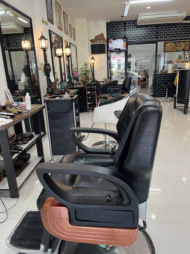 Tuey&Pla Barber Salon - 4