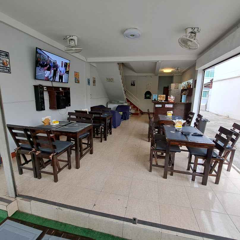 UDOMHOUSE BAR - 3