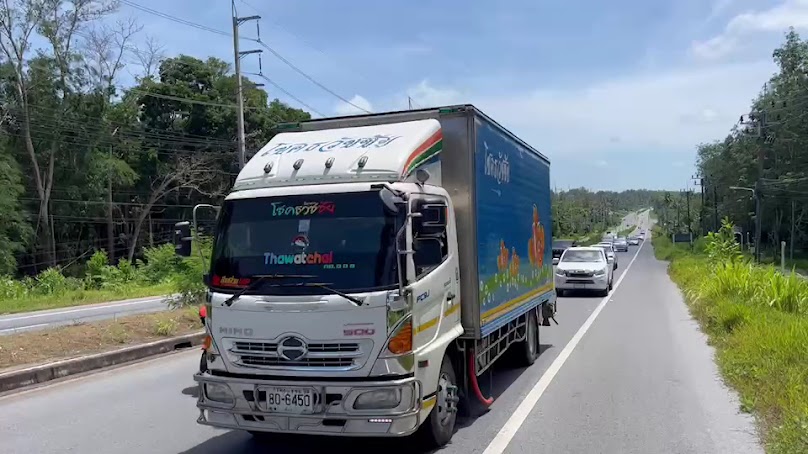Van​ ​rental​ With driver - 2
