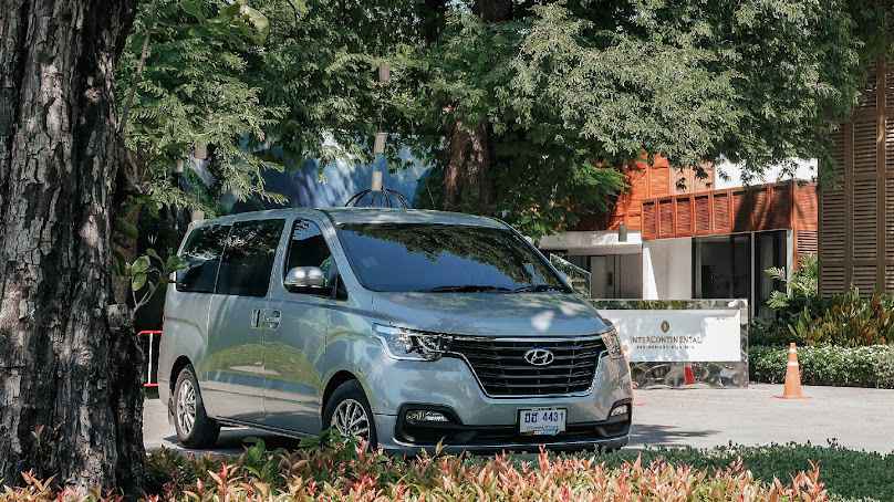 VanHubThai Car Rental เช่ารถตู้ขับเอง