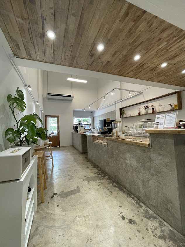 VARA Hideaway - Spa & Cafe สาขาพลแสน