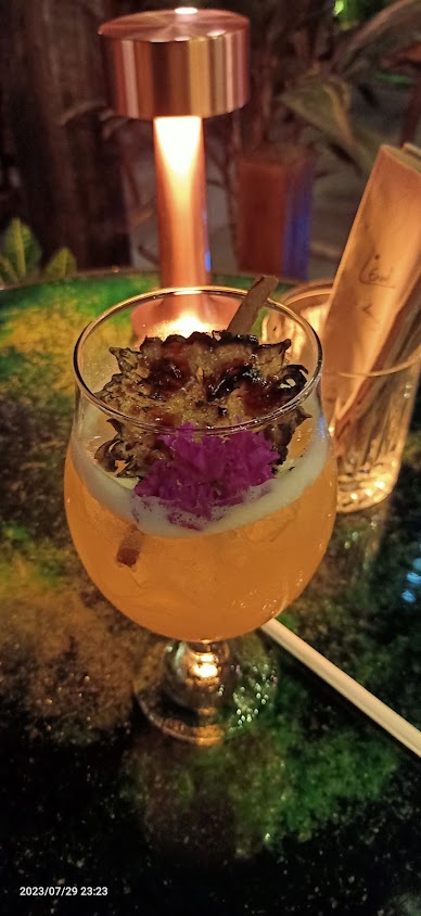 Vol de Nuit, The Hidden Bar - 3