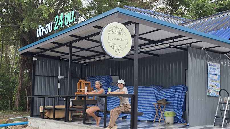 Wash and Cafe - 3