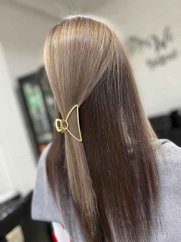 Wi Haircut & Nails - 4