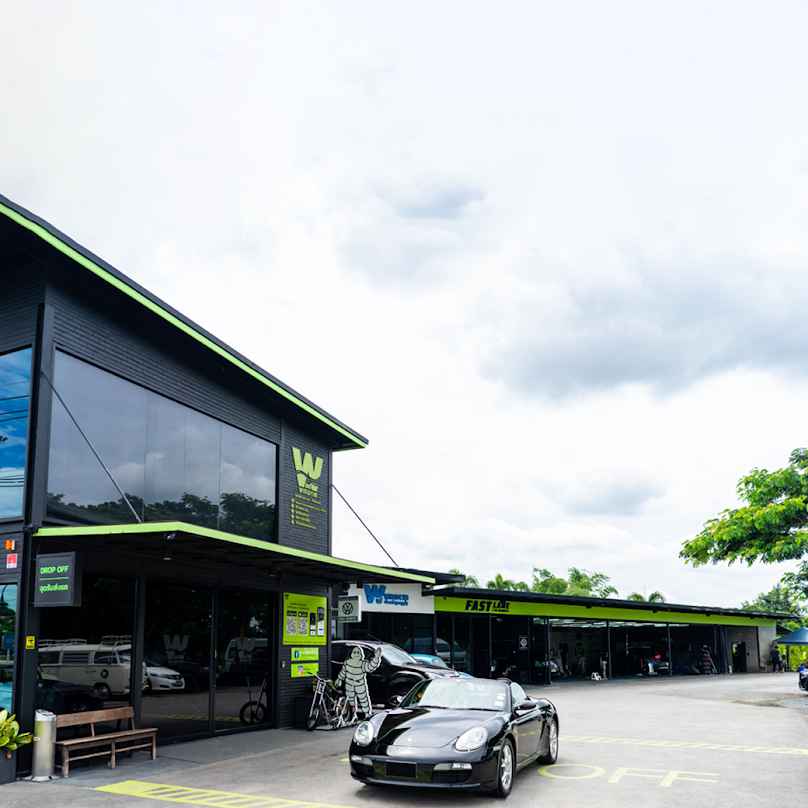 Wisdom Car Detailing & Hotel Garage Chiang Mai - 1