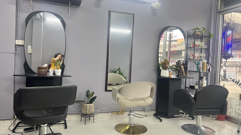Woranit salon (แยกพระนั่งเกล้านนทบุรี)