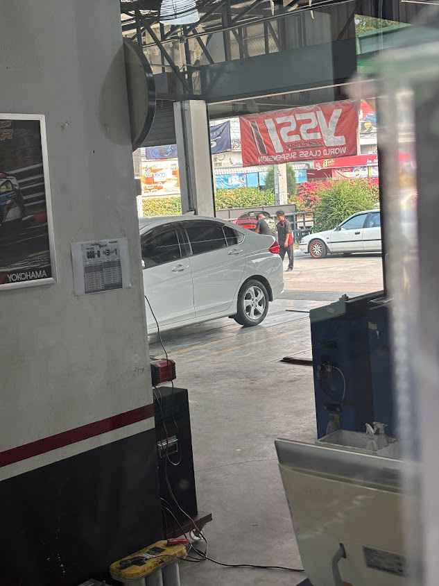 YCN Mit​ Tyre​ Advan​ Chiangmai​ ร้านมิตรไทร์แอ็ดแวน เชียงใหม่ - 2