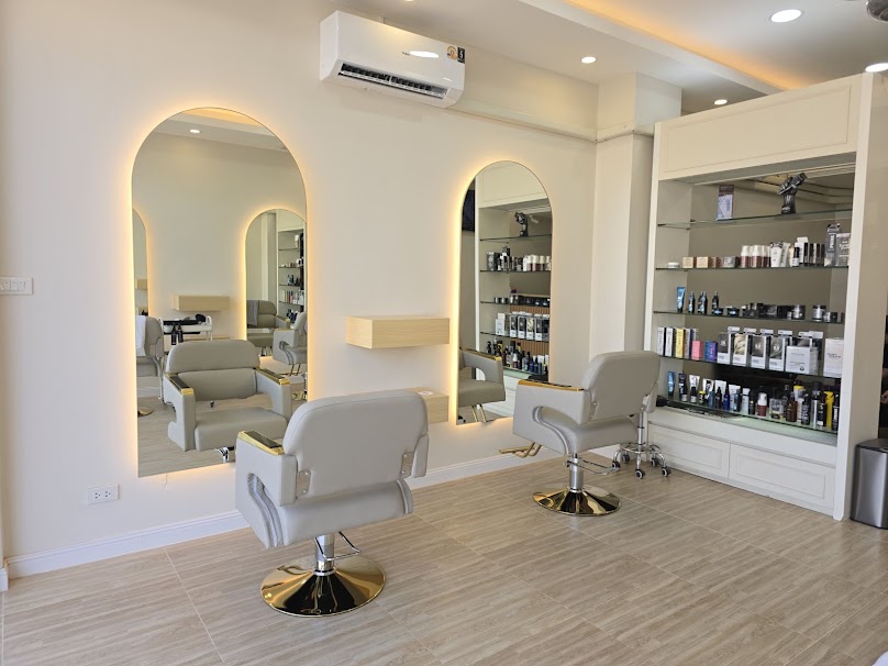 YOINDYCUTZ Barber & Salon - ตัวเมือง