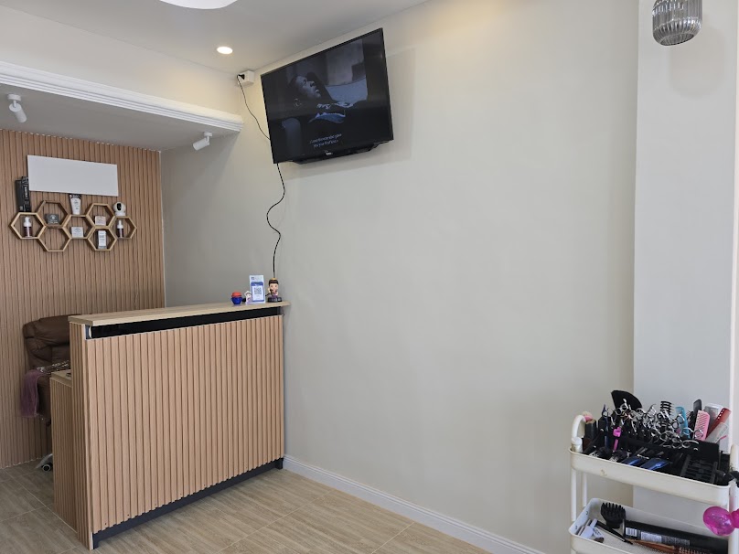 YOINDYCUTZ Barber & Salon - ตัวเมือง - 4