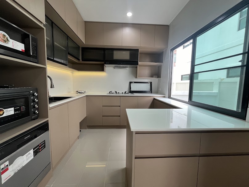 ZWE 清居家装 san kamphaeng 分店 - 3