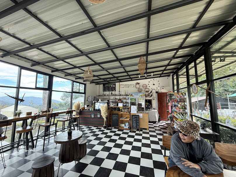 Doi Mok Inthanon Coffee Chiang Mai - 1