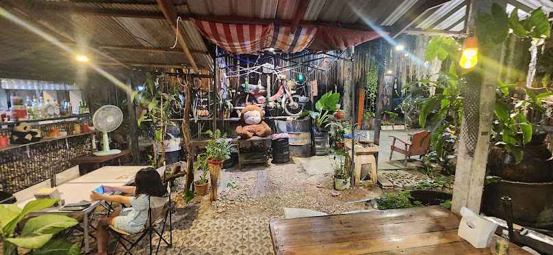 Ta Daeng Kitchen & Fresh Coffee Miracle
