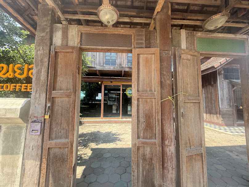 Tatonyon Coffee Bar Huern Mai Santi Suk Chiang Mai