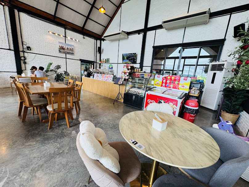 Thanapha Cafe and Restaurant Lamphun