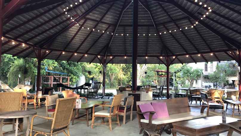 ร้านกาแฟหมาใจดำ Chiang Mai