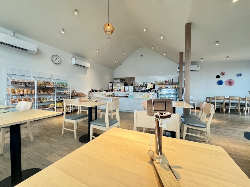ร้านกาแฟอินทนิล สันทราย ที่น่ารักที่สุดในเชียงใหม่