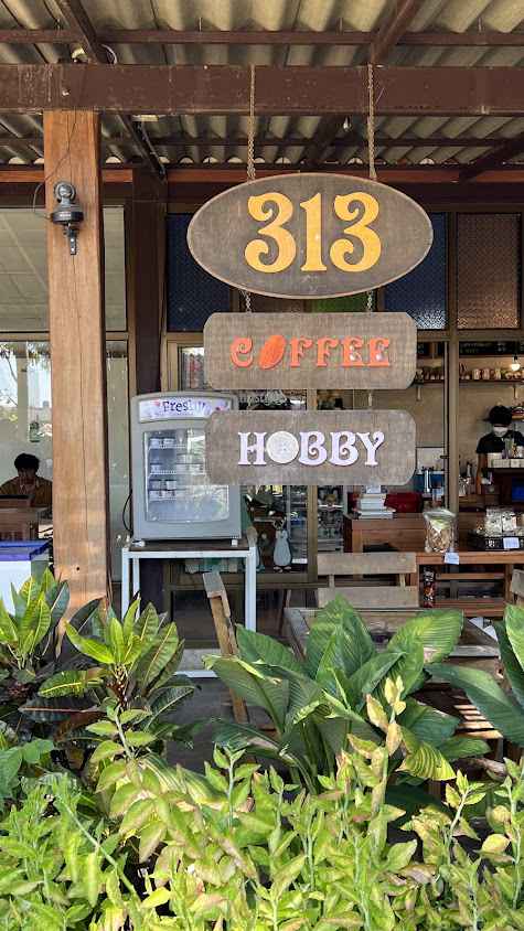 ร้านกาแฟ 313 coffee & hobby Chiang Mai