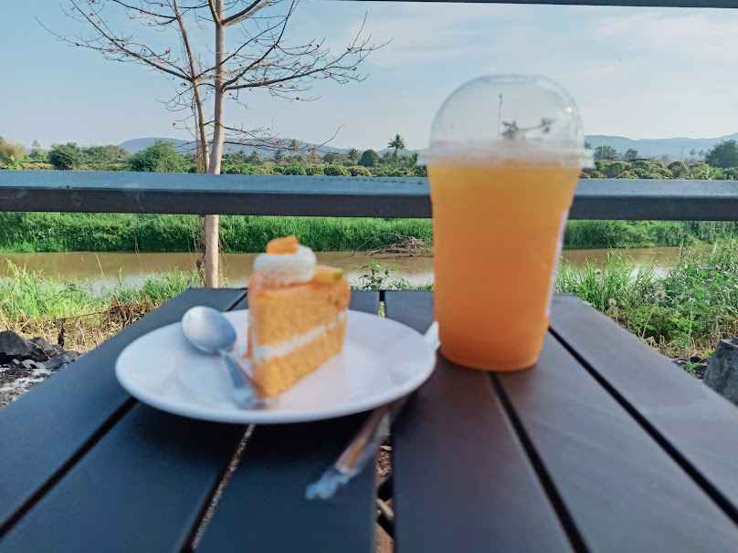 Regular Coffee & Bakery Chiang Mai