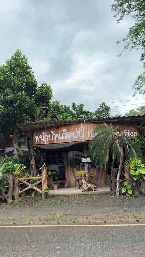 หน้าบ้านค๊อฟฟี่ Chiang Mai