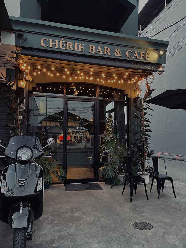เฌอรี Chérie Bar & Café Chiang Rai