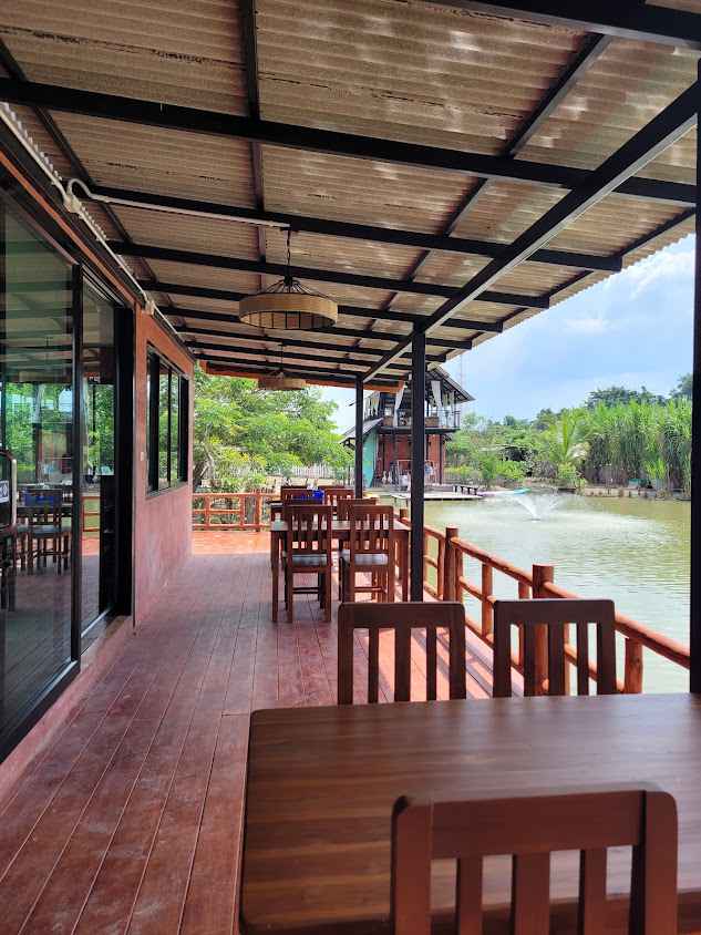 เดอะแลมป์ลำพูน The Lamp Lamphun Farm Cafe' & Restaurant