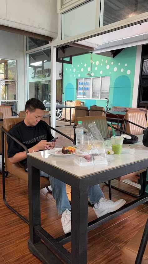さくらカフェ ซากุระคาเฟ่โป่งลมแรง แม่วาง อินทนนท์ Chiang Mai