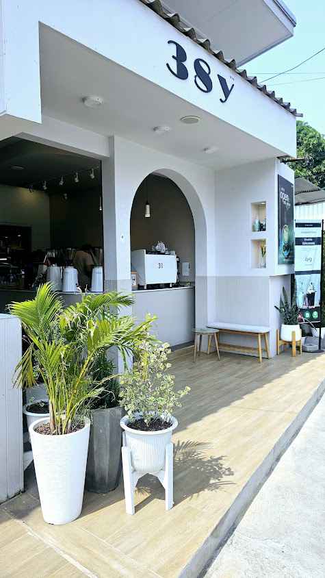 38 Y Coffee Chiang Rai - 1