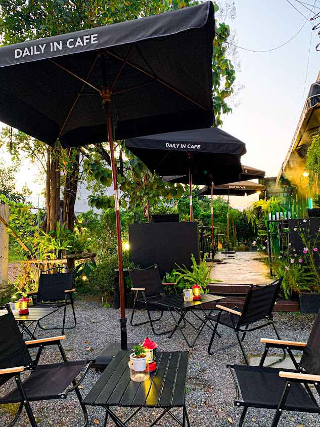 Daily in Cafe Maewang Chiang Mai