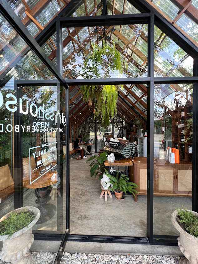 Glasshouse Coffee & Dessert Chiang Rai