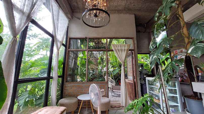 Monday Cafe Chiang Mai - 1