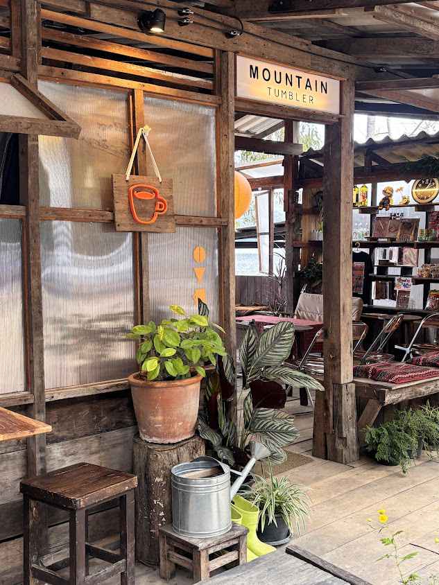 Mountain tumbler cafe slow bar Lamphun