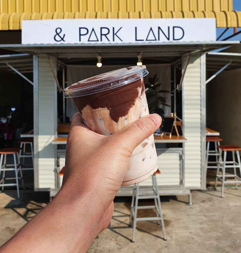 Park Land and Cafe Chiang Mai