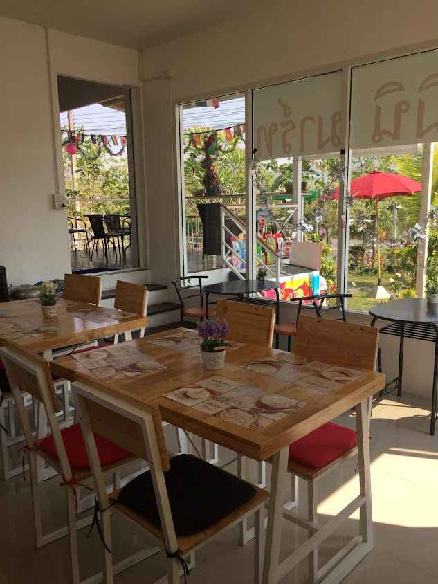 WHITE HOUSE COFFEE Chiang Mai